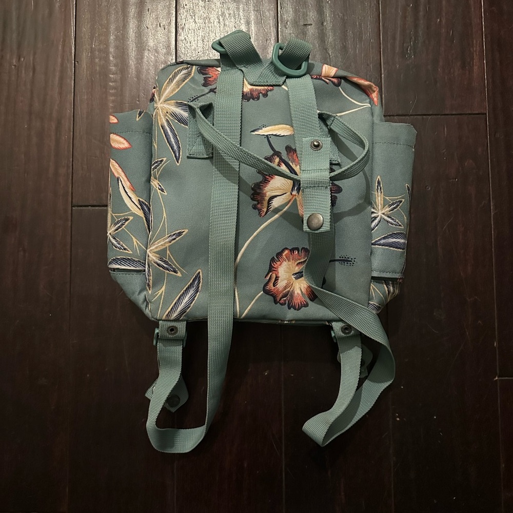 Small Roxy Backpack - Picture 3 of 3